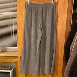 Uniqlo wide leg pants